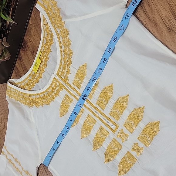 Roller Rabbit Embroidered Kurta - Picture 7 of 14